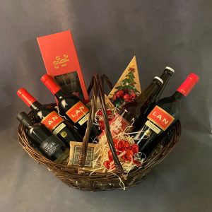 Stor Julekurv fyldt med lækkerier