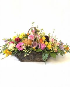 Blomsterkurv i oasis