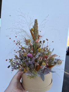 Hatteæske m. tørrede blomster