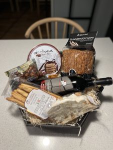 Rødvin og snacks