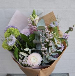 Smuk buket i sarte farver