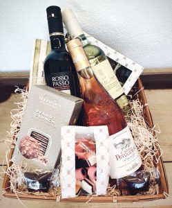 Gavekurv, vin & specialiteter